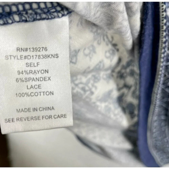 Daniel Rainn Top Women Sz S Blue Floral Boho Stretch Lace Trim Neck Short Sleeve - Picture 11 of 12